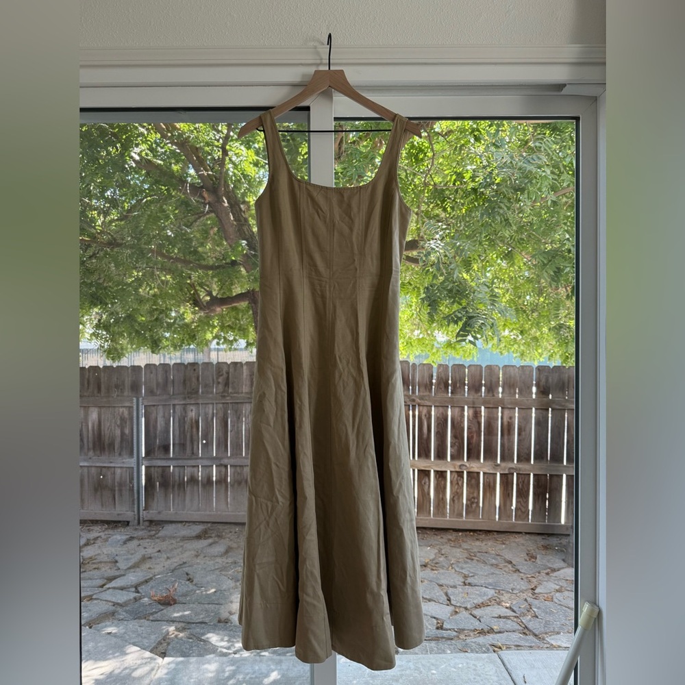 Seamed Square Neck Sleeveless Midi Dress
